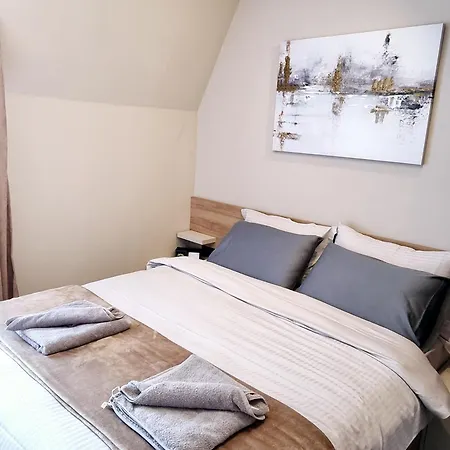 Borovi Deluxe * Divčibare