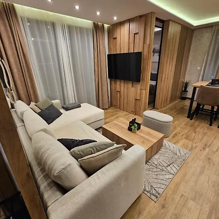 Borovi Deluxe * Divcibare
